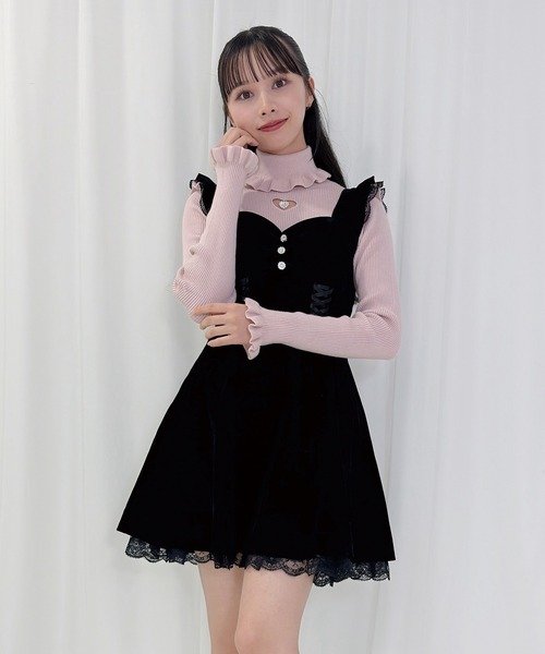 Honey Cinnamon（ハニーシナモン）の「チャーム付き肩フリルタートルニット（ニット/セーター・レディース・ブラック/ピンク/ホワイト・FREE）」の19枚目の写真