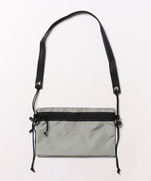 FREDRIK PACKERS(フレドリックパッカーズ)の「FREDRIK PACKERS フレドリックパッカーズ / 420D UTILITY SACK-M(ショルダーバッグ・レディース・シルバー/カーキ/ブラック・ONESIZE)」の3枚目の写真