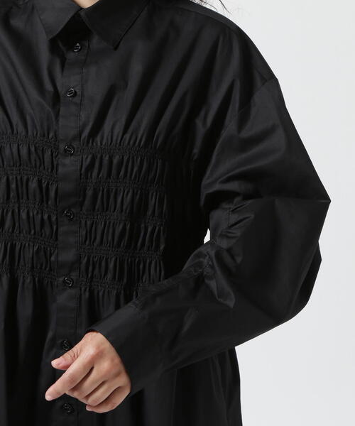 AULA(アウラ)の「AULA/アウラ/Smocking Overshirt(シャツ/ブラウス・レディース・ブラック/ホワイト・F)」の10枚目の写真