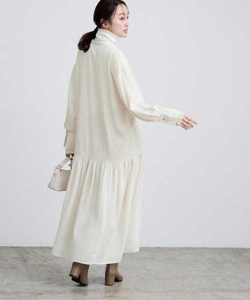 UR'S(ユアーズ)の「バンドカラーティアードワンピース(ワンピース・レディース・ネイビー/オフホワイト・S/M/L)」の5枚目の写真