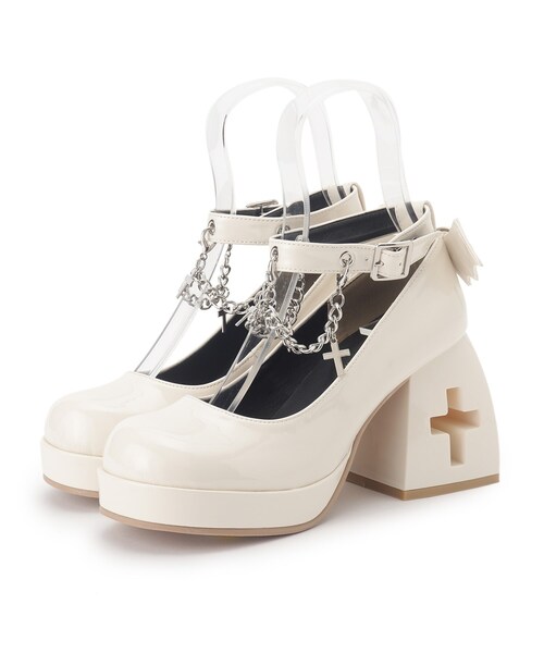 cs T&P(シーエスティーアンドピー)の「厚底十字架くり抜きヒールパンプス 24SS(パンプス・レディース・ブラック系1/レッド系3/アイボリー系1・M/LL/L/S)」の10枚目の写真