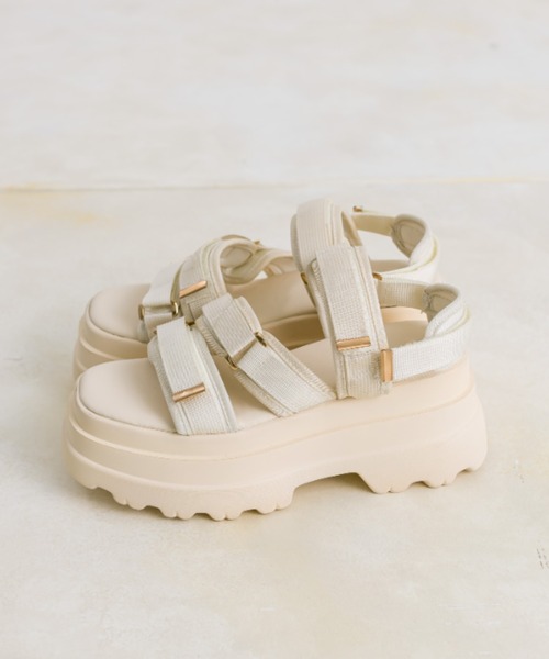 OLIVE des OLIVE（オリーブデオリーブ）の「ボリュームソールスポーツサンダル　1041130060（サンダル・レディース・ブラック/アイボリー・LARGE/MEDIUM/SMALL/X-LARGE）」の6枚目の写真