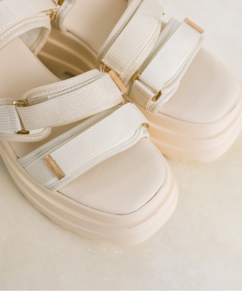 OLIVE des OLIVE（オリーブデオリーブ）の「ボリュームソールスポーツサンダル　1041130060（サンダル・レディース・ブラック/アイボリー・LARGE/MEDIUM/SMALL/X-LARGE）」の8枚目の写真