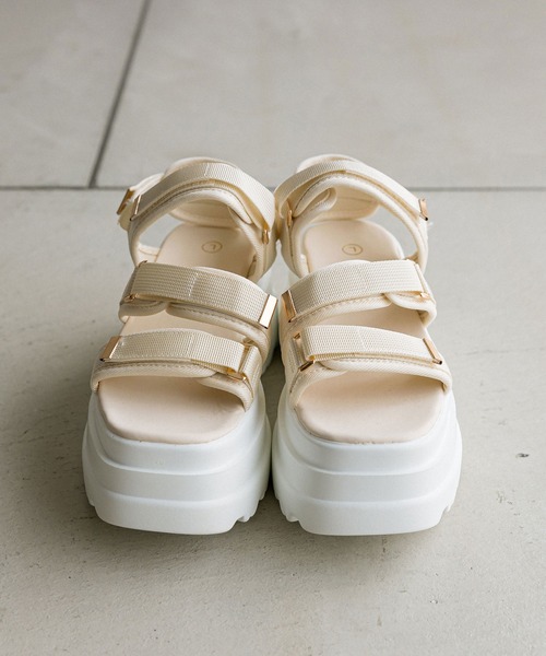 OLIVE des OLIVE（オリーブデオリーブ）の「ボリュームソールスポーツサンダル　1041130060（サンダル・レディース・ブラック/アイボリー・LARGE/MEDIUM/SMALL/X-LARGE）」の11枚目の写真