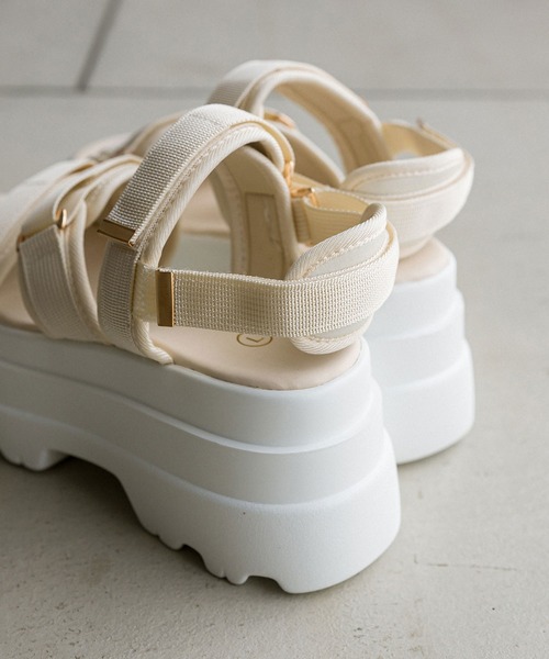 OLIVE des OLIVE（オリーブデオリーブ）の「ボリュームソールスポーツサンダル　1041130060（サンダル・レディース・ブラック/アイボリー・LARGE/MEDIUM/SMALL/X-LARGE）」の15枚目の写真