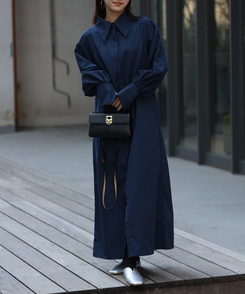 Bonjour Sagan（ボンジュールサガン）の「バックピンタックロングカラーシャツワンピース（シャツワンピース・レディース・ネイビー/オフホワイト・FREE）」の2枚目の写真