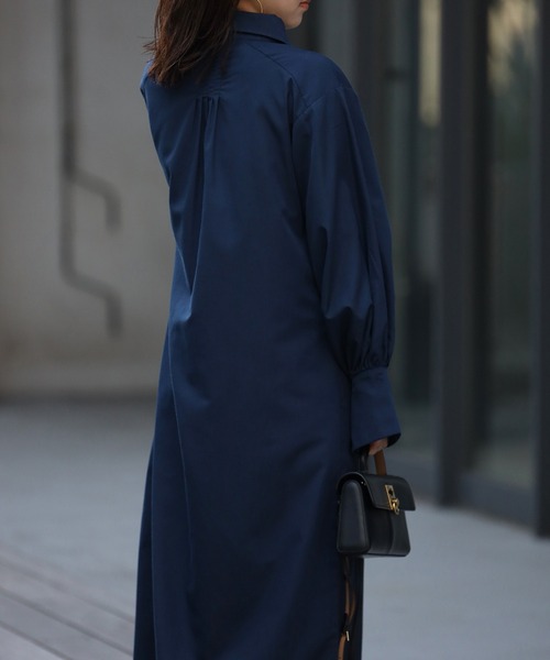 Bonjour Sagan（ボンジュールサガン）の「バックピンタックロングカラーシャツワンピース（シャツワンピース・レディース・ネイビー/オフホワイト・FREE）」の18枚目の写真