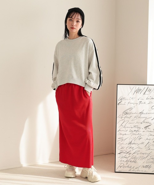 LOWRYS FARM（ローリーズファーム）の「ラインウラケプルオーバーＬＳ　995959（スウェット・レディース・ネイビー/アイボリー/グレー・FREE）」の4枚目の写真