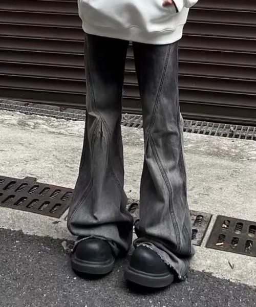 Sibra（シブラ）の「グラデーションヘビーワイドデニムパンツ（デニムパンツ・レディース・グレー・M）」の4枚目の写真