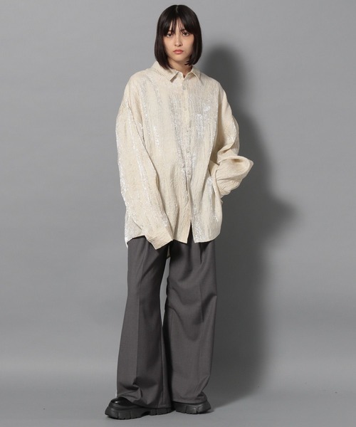 Anui(アニュイ)の「【UNISEX】グリッターシャツ(シャツ/ブラウス・レディース・オフホワイト/グレー・MEDIUM)」の6枚目の写真