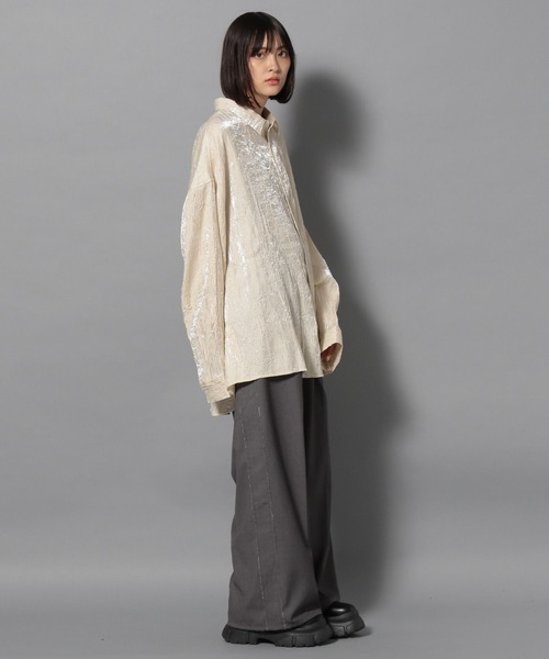 Anui(アニュイ)の「【UNISEX】グリッターシャツ(シャツ/ブラウス・レディース・オフホワイト/グレー・MEDIUM)」の7枚目の写真