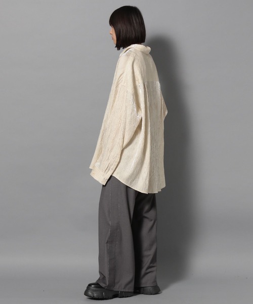 Anui(アニュイ)の「【UNISEX】グリッターシャツ(シャツ/ブラウス・レディース・オフホワイト/グレー・MEDIUM)」の8枚目の写真
