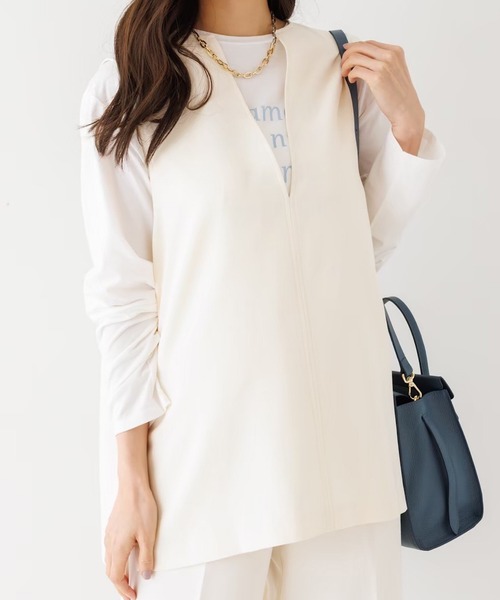 abahouse mavie（アバハウスマヴィ）の「【感嘆/セットアップ対応】ダブルクロスオーバーベスト（ベスト・レディース・オフホワイト/ブラック系その他/ブラック/ホワイト系その他・フリー）」の3枚目の写真