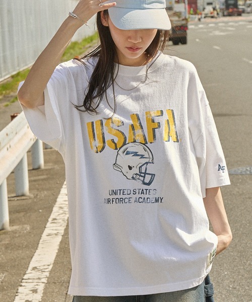 DISCUS ATHLETIC(ディスカス アスレチック)の「【DISCUS×University】ヴィンテージライク USエアフォース カレッジデザイン オーバーサイズ半袖Tシャツ(Tシャツ/カットソー・メンズ・オートミール/ブルー/ホワイト系3/ホワイト系/ホワイト/スミクロ・L/M)」の3枚目の写真