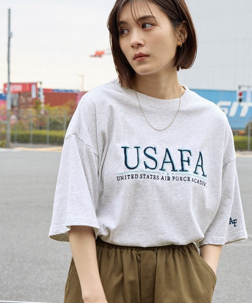 DISCUS ATHLETIC(ディスカス アスレチック)の「【DISCUS×University】ヴィンテージライク USエアフォース カレッジデザイン オーバーサイズ半袖Tシャツ(Tシャツ/カットソー・メンズ・オートミール/ブルー/ホワイト系3/ホワイト系/ホワイト/スミクロ・L/M)」の5枚目の写真