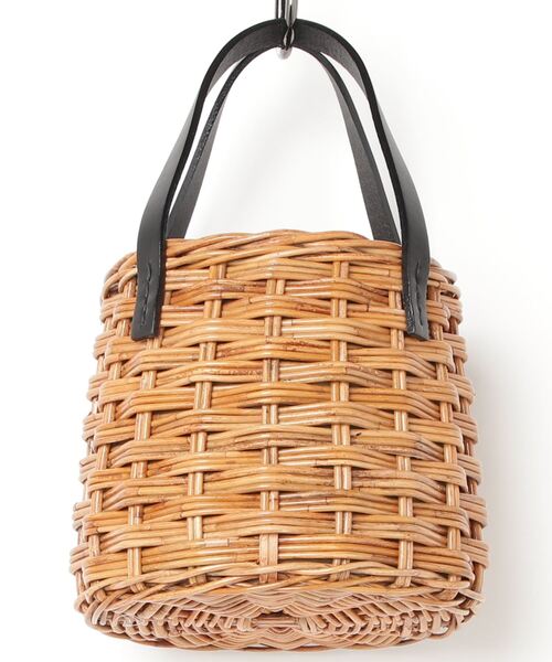 The Bagmati（ザバグマティ）の「BAGMATI LEATHER HANDLE ARUROG BASKET バグマティ レザーハンドル スクエア  かごバッグ（ハンドバッグ・レディース・ブラック・FREE）」の2枚目の写真