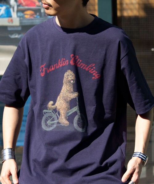 Franklin Climbing(フランクリンクライミング)の「【Franklin Climbing/フランクリンクライミング】ラブラドゥールドッグ&e-BIKEグラフィック プリントTシャツ(Tシャツ/カットソー・メンズ・アッシュグレー/ホワイト/ブラック/ネイビー・M/L)」の4枚目の写真