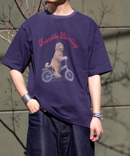 Franklin Climbing(フランクリンクライミング)の「【Franklin Climbing/フランクリンクライミング】ラブラドゥールドッグ&e-BIKEグラフィック プリントTシャツ(Tシャツ/カットソー・メンズ・アッシュグレー/ホワイト/ブラック/ネイビー・M/L)」の7枚目の写真