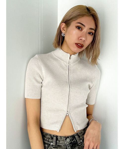 EMODA（エモダ）の「プレーティングハーフリブニット（ニット/セーター・レディース・ピンク/ホワイト/ブルー/ブラック・FREE）」の6枚目の写真