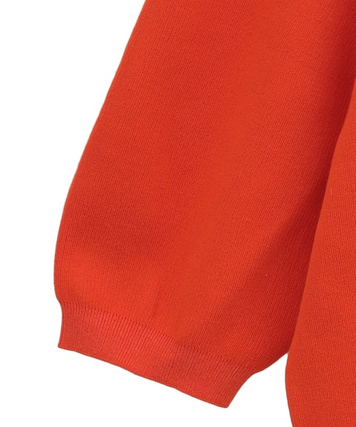 MANOF(マノフ)の「CURVE SLEEVE KNIT TOPS(ニット/セーター・レディース・グレー/ブラック/ホワイト/オレンジ・M/S)」の19枚目の写真