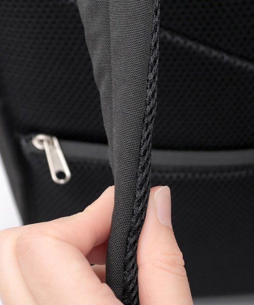 anello(アネロ)の「CABIN キャビン 撥水加工 10ポケット A4対応 トート型リュック 18L(バックパック/リュック・レディース・グレイッシュベージュ/ブラック/スミクロ・FREE)」の18枚目の写真