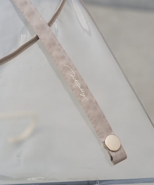 BIRTHDAY BAR(バースデイバー)の「クリアアンブレラ カラーパイピング(長傘・レディース・ブラウン/クリア・フリー)」の21枚目の写真