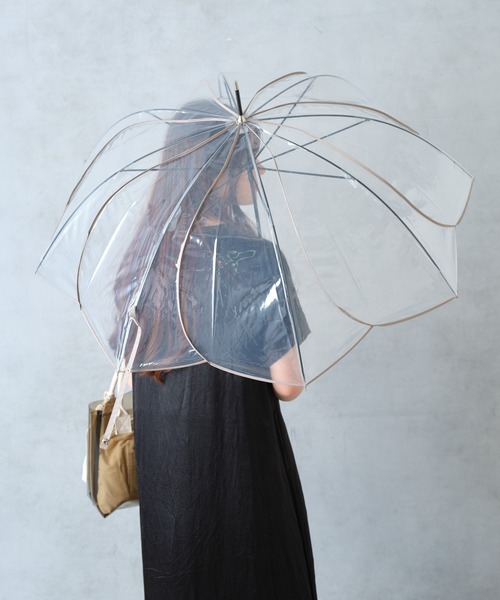 BIRTHDAY BAR(バースデイバー)の「クリアアンブレラ カラーパイピング(長傘・レディース・ブラウン/クリア・フリー)」の8枚目の写真