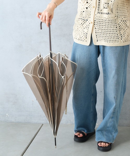 BIRTHDAY BAR(バースデイバー)の「クリアアンブレラ カラーパイピング(長傘・レディース・ブラウン/クリア・フリー)」の12枚目の写真