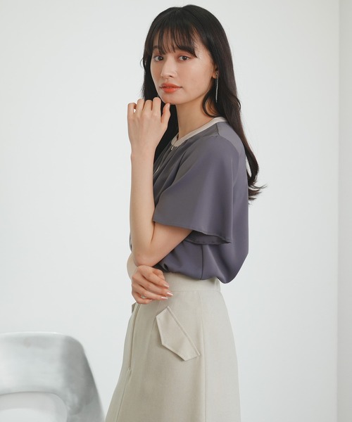 TRUDEA（トルディア）の「配色金具使い半袖ブラウス（シャツ/ブラウス・レディース・ホワイト/ネイビー/ラベンダー/チャコールグレー・SMALL/MEDIUM/LARGE）」の13枚目の写真