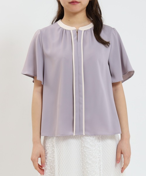 TRUDEA（トルディア）の「配色金具使い半袖ブラウス（シャツ/ブラウス・レディース・ホワイト/ネイビー/ラベンダー/チャコールグレー・SMALL/MEDIUM/LARGE）」の17枚目の写真