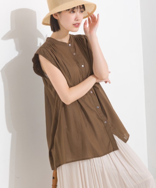 OMNES(オムネス)の「コットンボイル袖プリーツノースリーブシャツ(シャツ/ブラウス・レディース・ブラウン/ブラック/ホワイト/ピンク・FREE)」の3枚目の写真