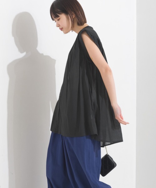 OMNES(オムネス)の「コットンボイル袖プリーツノースリーブシャツ(シャツ/ブラウス・レディース・ブラウン/ブラック/ホワイト/ピンク・FREE)」の17枚目の写真