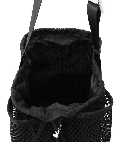 ADAM ET ROPE'（アダムエロペ）の「メッシュ巾着ショルダーバッグ（ショルダーバッグ・レディース・ブラック/シルバー・FREE）」の6枚目の写真