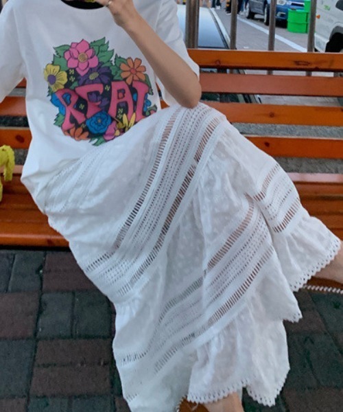 deux amour（ドゥーザムール）の「パターンレース切り替えロングスカート（スカート・レディース・ホワイト・FREE）」の3枚目の写真