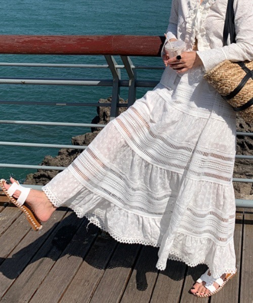 deux amour（ドゥーザムール）の「パターンレース切り替えロングスカート（スカート・レディース・ホワイト・FREE）」の16枚目の写真