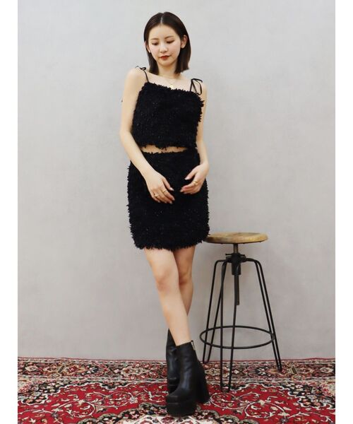 EVRIS(エヴリス)の「シャギーリボンビスチェ【セットアップ着用可能】(キャミソール・レディース・グレー/ブラック・FREE)」の4枚目の写真