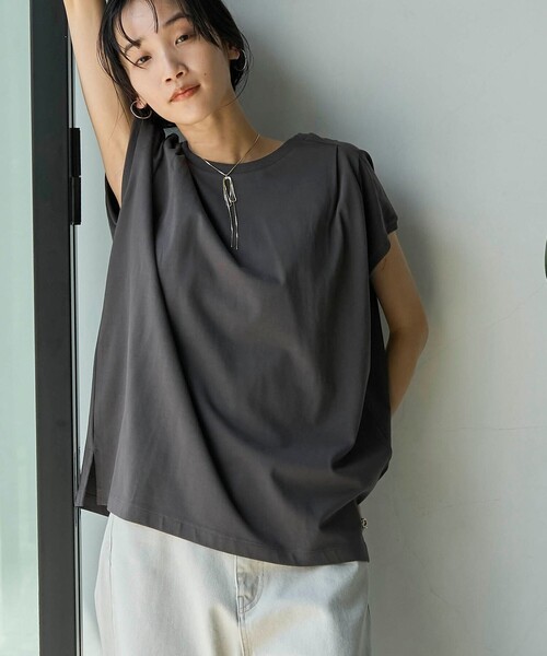 coen(コーエン)の「アカラコットンタックフレンチスリーブTシャツ(Tシャツ/カットソー・レディース・ダークグレー/オリーブ/ネイビー/オフホワイト・M/L)」の2枚目の写真
