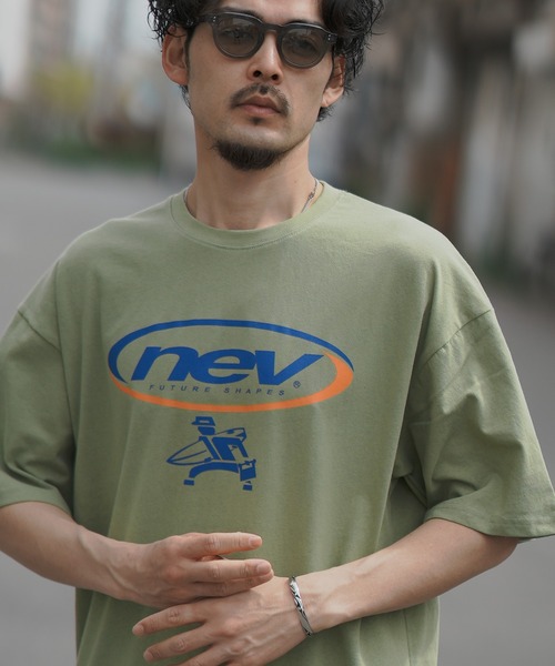 NEV(ネブ)の「【NEV SURF】別注プリント 半袖Tシャツ(Tシャツ/カットソー・メンズ・グレー系/ブラック系1/ホワイト/ブラック系/ブラック/ブルー系1/カーキ/ホワイト系1/ホワイト系・MEDIUM/SMALL/X-LARGE/LARGE)」の9枚目の写真