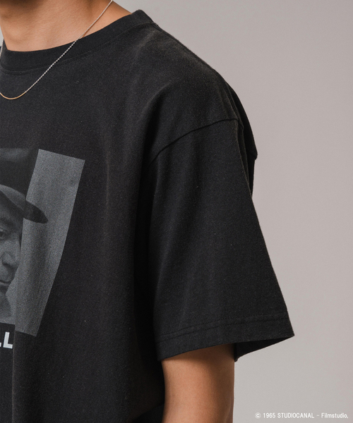 EDIFICE（エディフィス）の「Jean-Luc Godard ウォッシュ加工 プリントTシャツ（Tシャツ/カットソー・メンズ・スミクロ/マルチ/ブラック×ブラック/ブラック系その他/ブラックミックス/ブラック・MEDIUM/LARGE）」の22枚目の写真