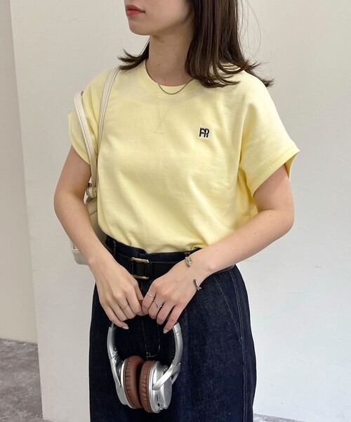 fredy emue（フレディエミュ）の「FR刺繍ミニ裏毛フレンチプルオーバー（Tシャツ/カットソー・レディース・クリーム/ブルー/オフホワイト/ライトグレー・38）」の3枚目の写真