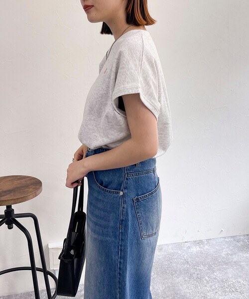 fredy emue（フレディエミュ）の「FR刺繍ミニ裏毛フレンチプルオーバー（Tシャツ/カットソー・レディース・クリーム/ブルー/オフホワイト/ライトグレー・38）」の20枚目の写真