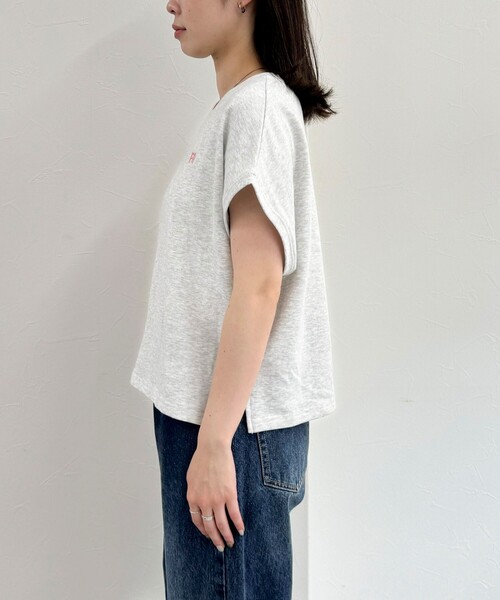 fredy emue（フレディエミュ）の「FR刺繍ミニ裏毛フレンチプルオーバー（Tシャツ/カットソー・レディース・クリーム/ブルー/オフホワイト/ライトグレー・38）」の10枚目の写真