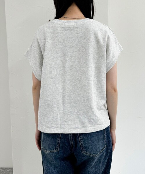 fredy emue（フレディエミュ）の「FR刺繍ミニ裏毛フレンチプルオーバー（Tシャツ/カットソー・レディース・クリーム/ブルー/オフホワイト/ライトグレー・38）」の9枚目の写真