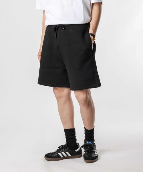 AMI Alexandre Mattiussi（アミアレクサンドルマテュッシ）の「AMI PARIS AMI DE COEUR SHORT PANTS　アミ パリス ショートパンツ（その他パンツ・メンズ・ブラック・MEDIUM/SMALL）」の3枚目の写真