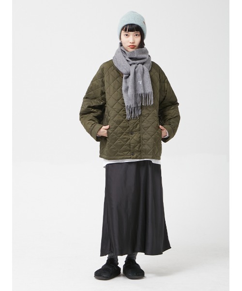 Barbour（バブアー）の「ラムズ ウール ソリッド マフラー（マフラー・レディース・グリーン/ブラック/グレー/ブラウン/オレンジ/ダークグレー/オリーブ・FREE）」の10枚目の写真