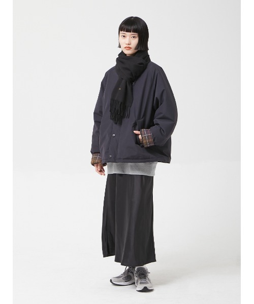 Barbour（バブアー）の「ラムズ ウール ソリッド マフラー（マフラー・レディース・グリーン/ブラック/グレー/ブラウン/オレンジ/ダークグレー/オリーブ・FREE）」の15枚目の写真