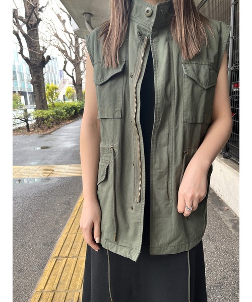 Yucca ユッカ　ミリタリー ベスト　カーキ　完売品 Yucca ユッカミリタリー ベストカーキ完売品