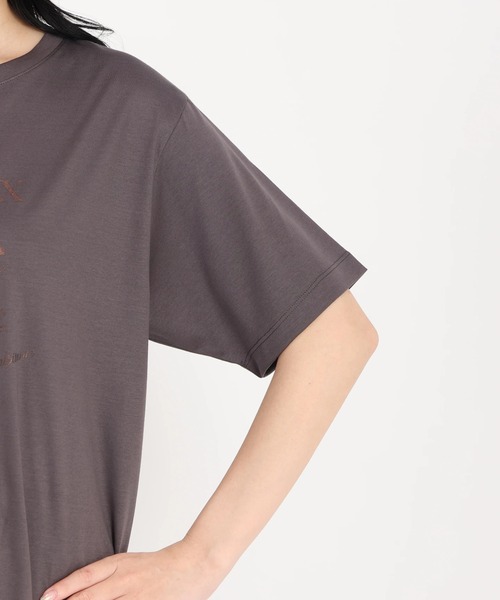 STRAWBERRY-FIELDS（ストロベリーフィールズ）の「JoyeuxラメロゴプリントTシャツ（Tシャツ/カットソー・レディース・オフホワイト/チャコールグレー・2）」の9枚目の写真