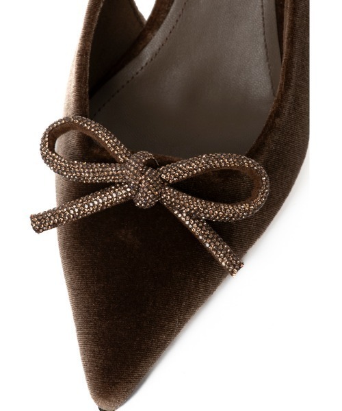 R&E（アールアンドイー）の「【24AW新作】【R&E】ビジューリボンバックベルトヒールパンプス（パンプス・レディース・ブラック/ブラック系その他/ブラウン系その他・22cm/22.5cm/23cm/23.5cm/24cm/24.5cm）」の10枚目の写真