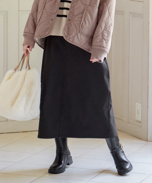 ikka（イッカ）の「ボンディングロングスカート（スカート・レディース・ブラック/オフホワイト/ブルー系その他/ベージュ・S/M/L）」の5枚目の写真